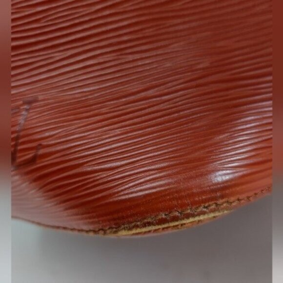 Louis Vuitton Epi Noe Leather Bucket Bag - Picture 11 of 16